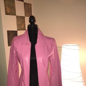 Gorgeous Women's Leather Jacket! Just I’m time!